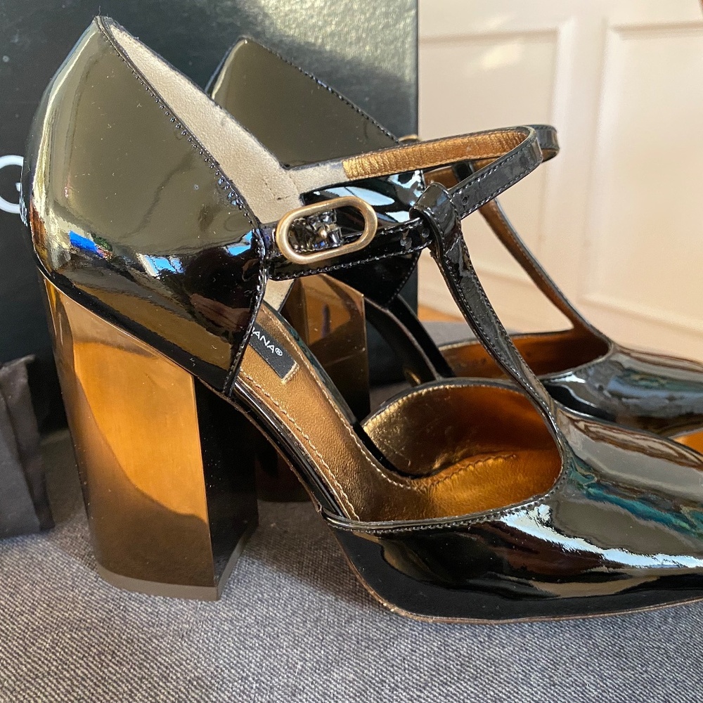 Dolce & Gabbana Shoes, Black and Gold, Size 9.5, new in box with dust bag